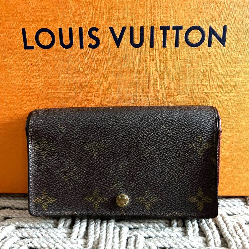 Louis Vuitton Porte Monnaie Tresor Monogram Wallet